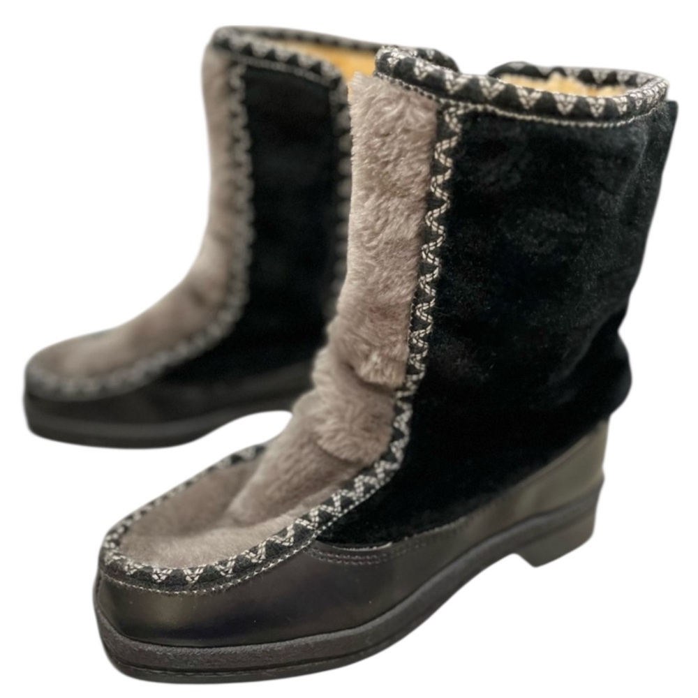 SNOWLAND Vintage 70's Sherpa Winter Boots in Faux Fur Size 8 -- VINTAGE QUEEN!!! - Picture 2 of 8